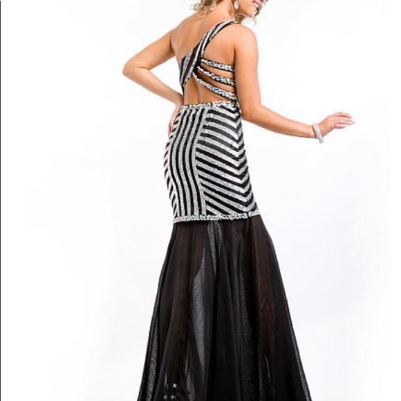 NWT Party Time Formal One Shoulder Detachable Train Royal/ Silver - Sz 2, 8, 12 - Picture 2 of 7